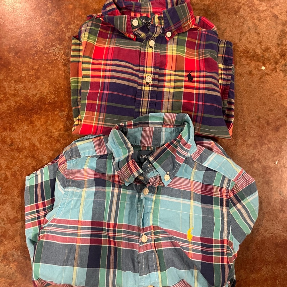 Kids size 4T Ralph Lauren POLO button down 2 shirts. In good condition